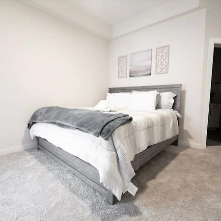 Luxury Apartment Wifi, Gym, Pool, Shops & Food! Unit 329 Charlotte Exteriör bild