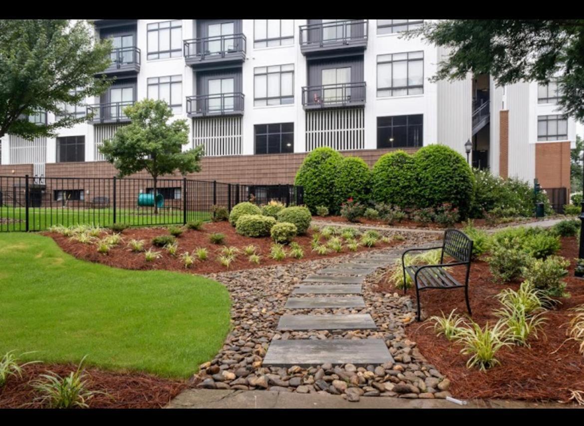 Luxury Apartment Wifi, Gym, Pool, Shops & Food! Unit 329 Charlotte Exteriör bild
